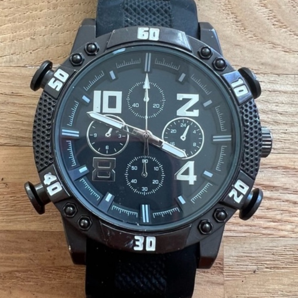 Unbranded Mens Black Fashion Watch New Battery